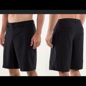 Lululemon kahuna shorts 36 golf shorts black EUC